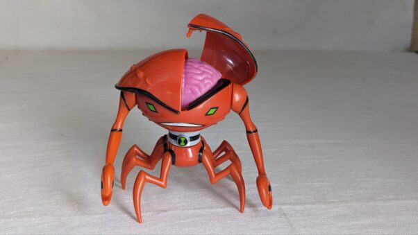 BEN 10 ARTRÓPODE BRAIN STORM 13cm 135 GRAMAS - USADO (UK) PREÇO DO FRETE NA DESCRIÇÃO - Image 4