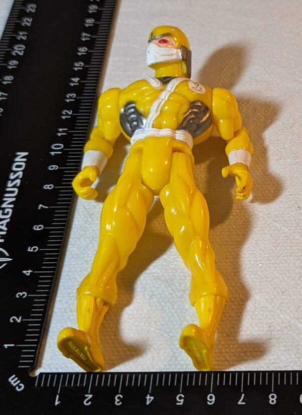 Figura de 2003 – Xtreme Ninja Amarelo 14.5cm 34 gramas - Image 9