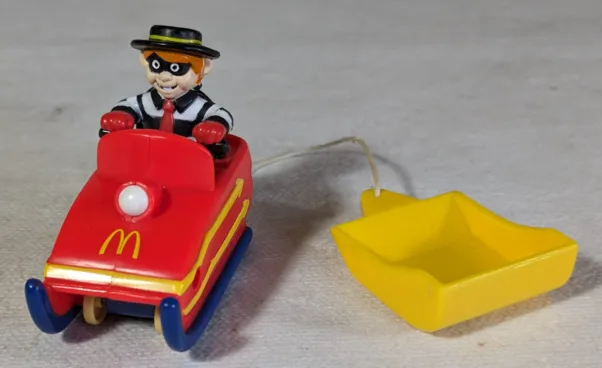 Figura de 1994 – McDonald’s HAMBURGLAR  Winter Sports – USADO (UK) PREÇO DO FRETE NA DESCRIÇÃO