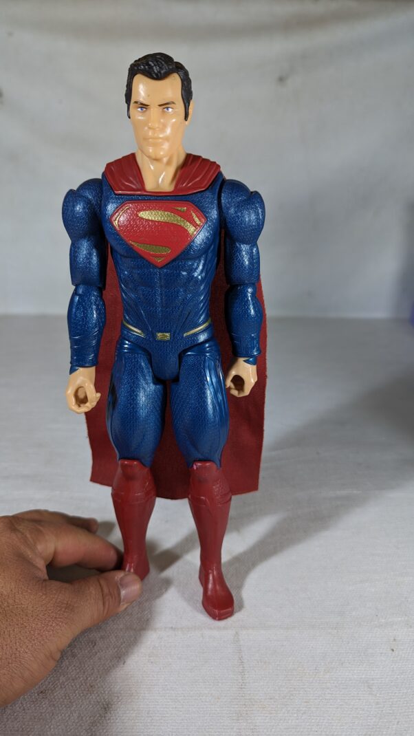 Figura do Superman 30cm - 173GRAMAS - USADO (UK) PREÇO DO FRETE NA DESCRIÇÃO