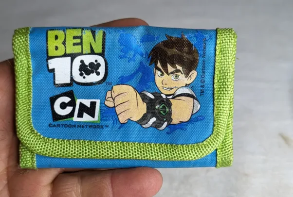 BEN 10 CARTEIRA DE BOLSO - 22gramas – USADO (UK) PREÇO DO FRETE NA DESCRIÇÃO