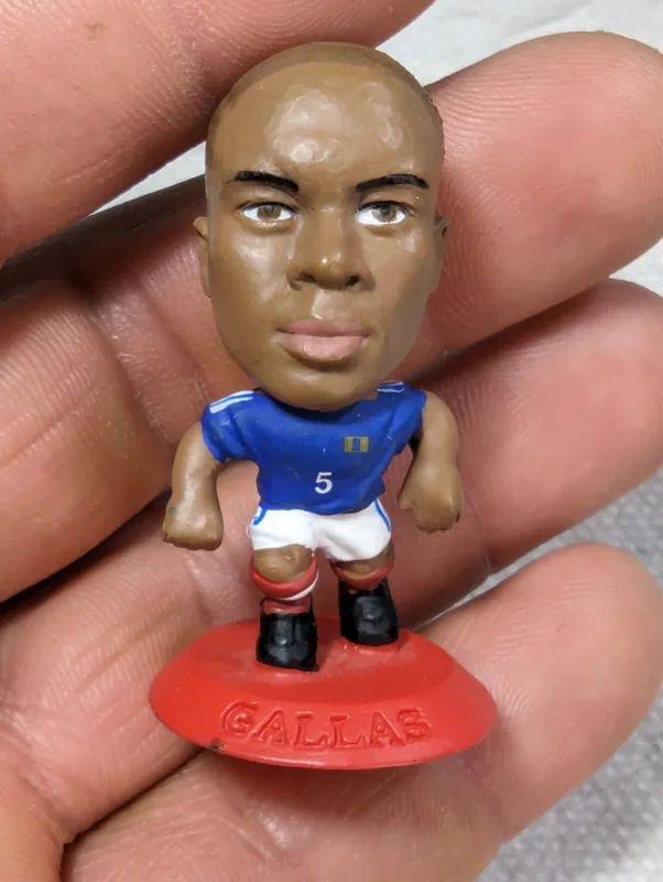 FIGURA GALLAS CAMISA 5 SELEÇÃO DA FRANÇA – CORINTHIAN 2003 COLLECTOR N° MC1511 – 7gramas – USADO (UK) PREÇO DO FRETE NA DESCRIÇÃO