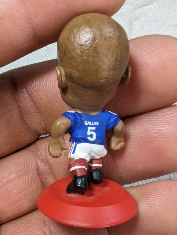 FIGURA GALLAS CAMISA 5 SELEÇÃO DA FRANÇA – CORINTHIAN 2003 COLLECTOR N° MC1511 – 7gramas – USADO (UK) PREÇO DO FRETE NA DESCRIÇÃO - Image 2