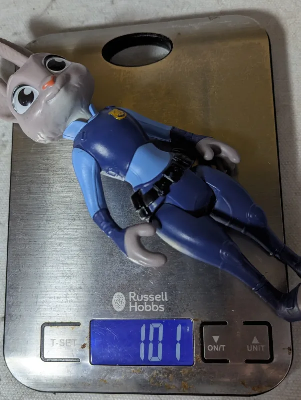 JUDY HOPPS OFFICER ZOOTOPIA - DISNEY – 101GRAMAS – USADO (UK) PREÇO DO FRETE NA DESCRIÇÃO - Image 5