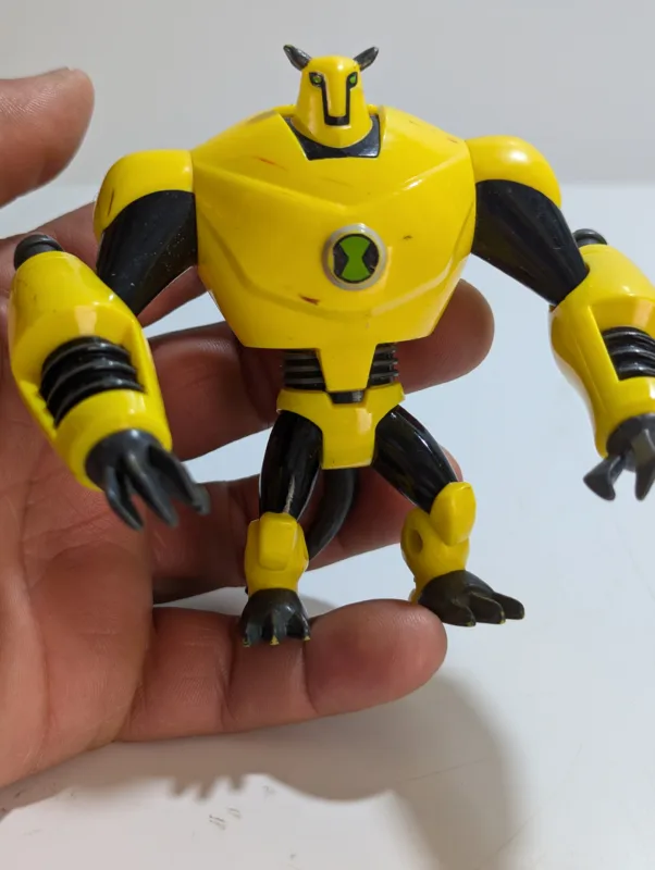 Ben 10 Armodrilho COMPLETO (Armatu) ultimate Alien – 71 GRAMAS – USADO (UK) PREÇO DO FRETE NA DESCRIÇÃO - Image 3