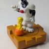 Figura de 1996 - McDonald's Looney Tunes (Gato Silvestre e Piu Piu) – 49 GRAMAS - #2 USADO (UK) PREÇO DO FRETE NA DESCRIÇÃO