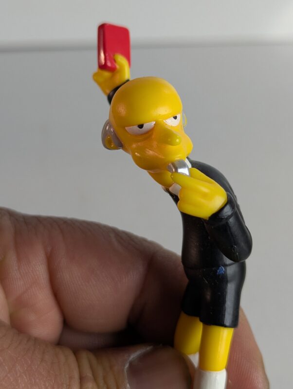 FIGURA DOS SIMPSONS Mr BURNS (THE SIMPSONS SPRINGFIELD SOCCER) - BURGER KING 2002 – 31 GRAMAS – #3 USADO (UK) PREÇO DO FRETE NA DESCRIÇÃO - Image 4