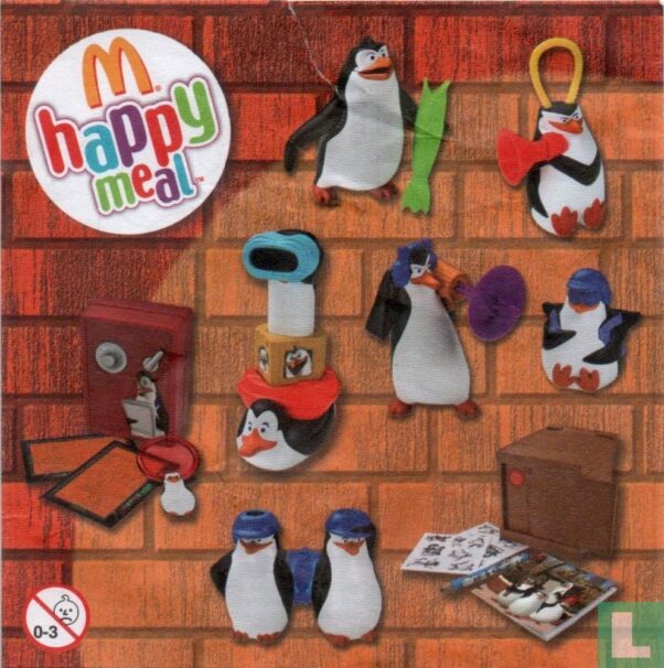 Figura de 2010/2014 - McDonald's MADAGASCAR COFRE VERMELHO  – 30 GRAMAS - USADO (UK) PREÇO DO FRETE NA DESCRIÇÃO - Image 5