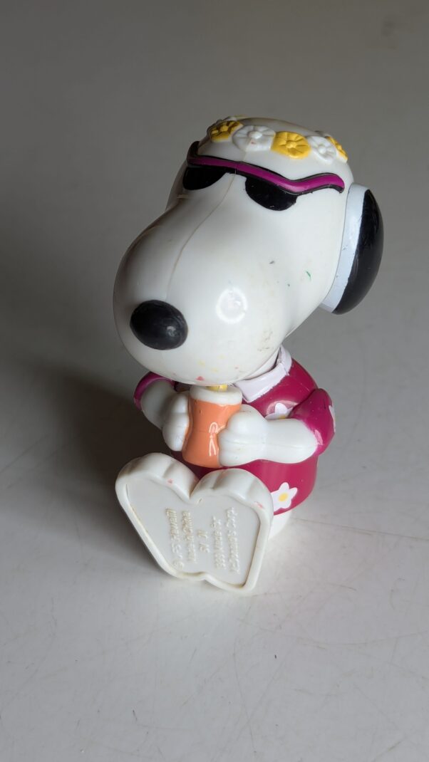 FIGURA DE 1999 MCDONALD'S SNOOPY WORLD TOUR (HAVAÍ-HAVAI) - 28 GRAMAS - #4 USADO (UK) PREÇO DO FRETE NA DESCRIÇÃO