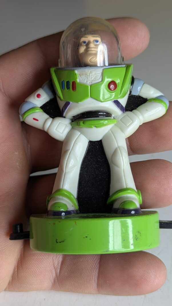 FIGURA DE 1999 - MCDONALD'S TOY STORY BUZZ LIGHTYEAR DISNEY TRAIN (DISNEYLAND PARIS) – 38 GRAMAS – #4 USADO (UK) PREÇO DO FRETE NA DESCRIÇÃO - Imagem 2