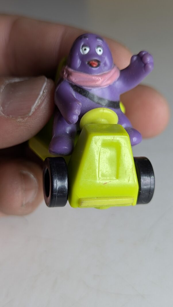 FIGURA DE 1995 – RONALD MCDONALD’S IN SPEEDSTERS GRIMACE – USADO (UK) PREÇO DO FRETE NA DESCRIÇÃO - Imagem 3