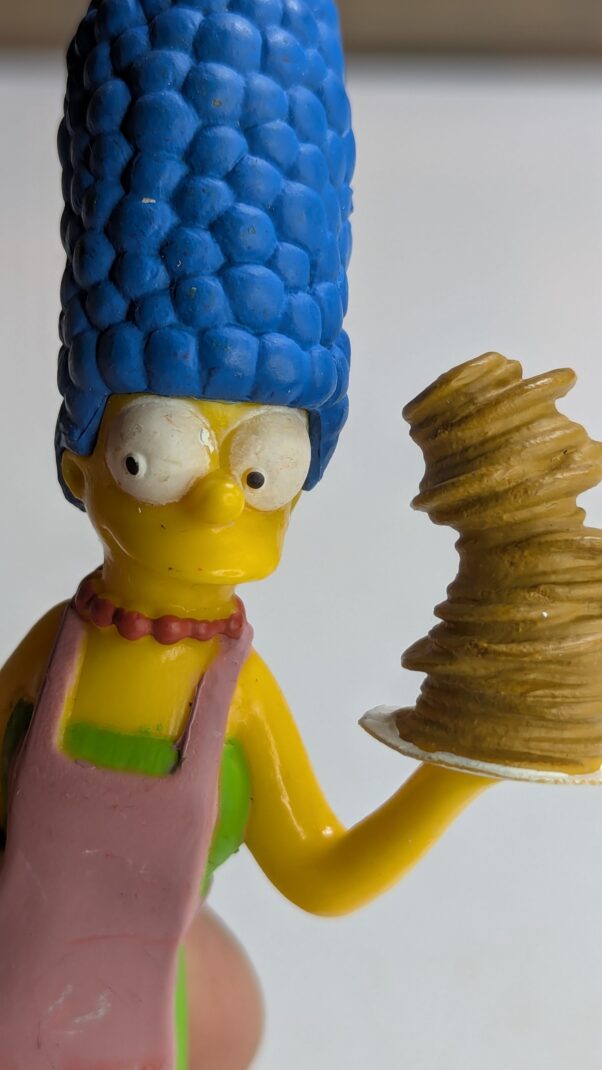 FIGURA DE 2005 SIMPSONS MARGE ( MARGE SIMPSON PANCAKES) FOX – 32 GRAMAS – #4 USADO (UK) PREÇO DO FRETE NA DESCRIÇÃO - Imagem 3
