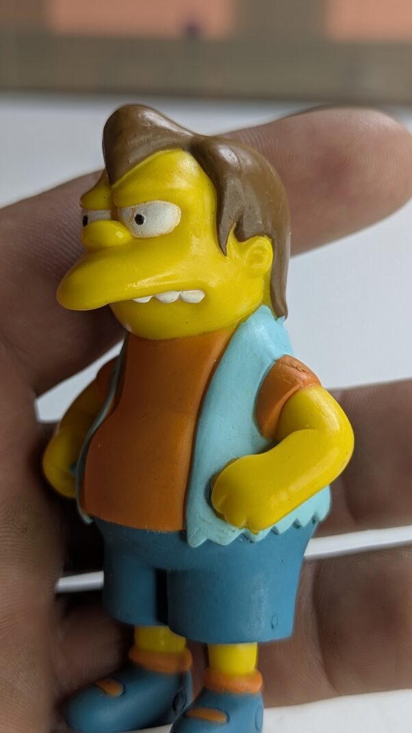 FIGURA DE 2005 NELSON MUNTZ SIMPSONS FOX – 32 GRAMAS – #4 USADO (UK) PREÇO DO FRETE NA DESCRIÇÃO - Imagem 2