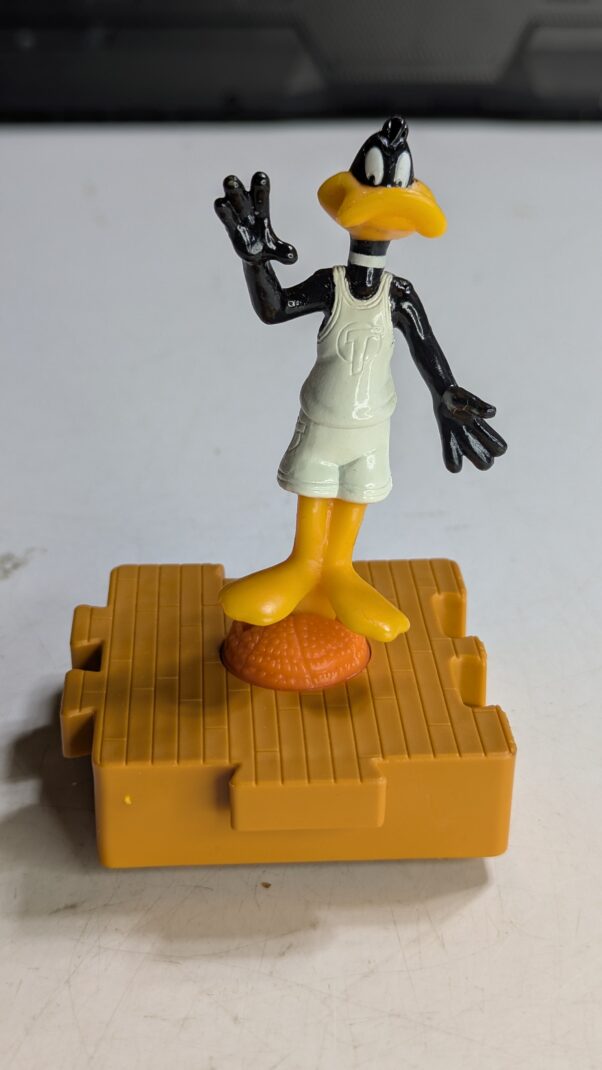 FIGURA DE 1996 MCDONALD'S DAFFY DUCK LOONEY TUNES - SPACE JAM – 32 GRAMAS - #4 USADO (UK) PREÇO DO FRETE NA DESCRIÇÃO