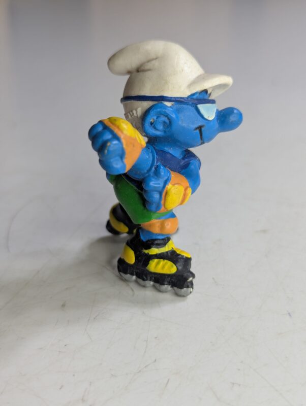 FIGURA DE 1997 MCDONALD'S SMURF ROLLER – 21 GRAMAS - USADO (UK) PREÇO DO FRETE NA DESCRIÇÃO - Imagem 3