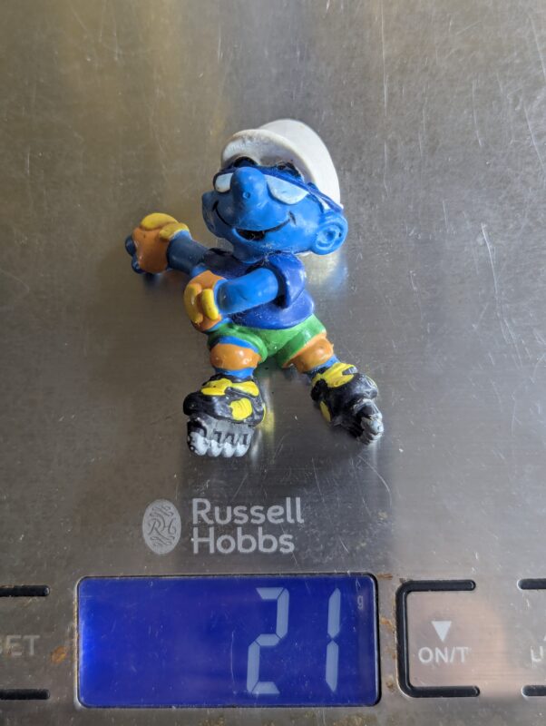 FIGURA DE 1997 MCDONALD'S SMURF ROLLER – 21 GRAMAS - USADO (UK) PREÇO DO FRETE NA DESCRIÇÃO - Imagem 7