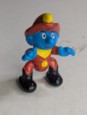 FIGURA DE 1996 MCDONALD'S SMURF FIREFIGHTER – 13 GRAMAS - USADO (UK) PREÇO DO FRETE NA DESCRIÇÃO