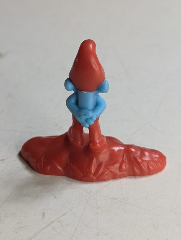 FIGURA DE 2017 MCDONALD'S PAPA SMURF LOST VILLAGE – 5 GRAMAS - USADO (UK) PREÇO DO FRETE NA DESCRIÇÃO - Imagem 5