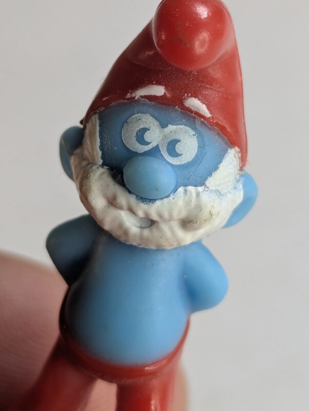 FIGURA DE 2017 MCDONALD'S PAPA SMURF LOST VILLAGE – 5 GRAMAS - USADO (UK) PREÇO DO FRETE NA DESCRIÇÃO - Imagem 2