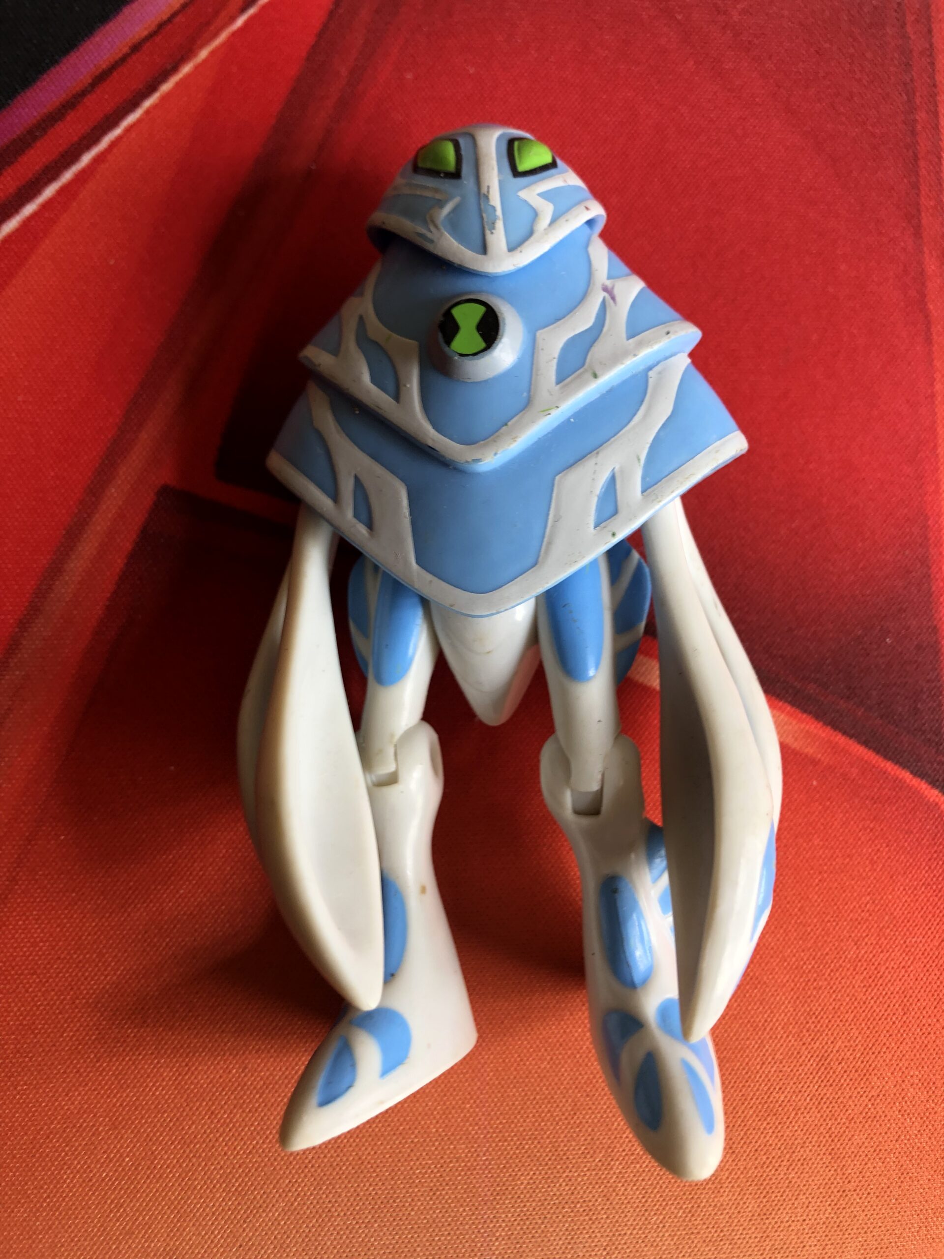 FIGURA BEN 10 AMPHIBIAN (ANFÍBIO) ULTIMATE ALIEN – 66 GRAMAS – USADO (UK) PREÇO DO FRETE NA DESCRIÇÃO