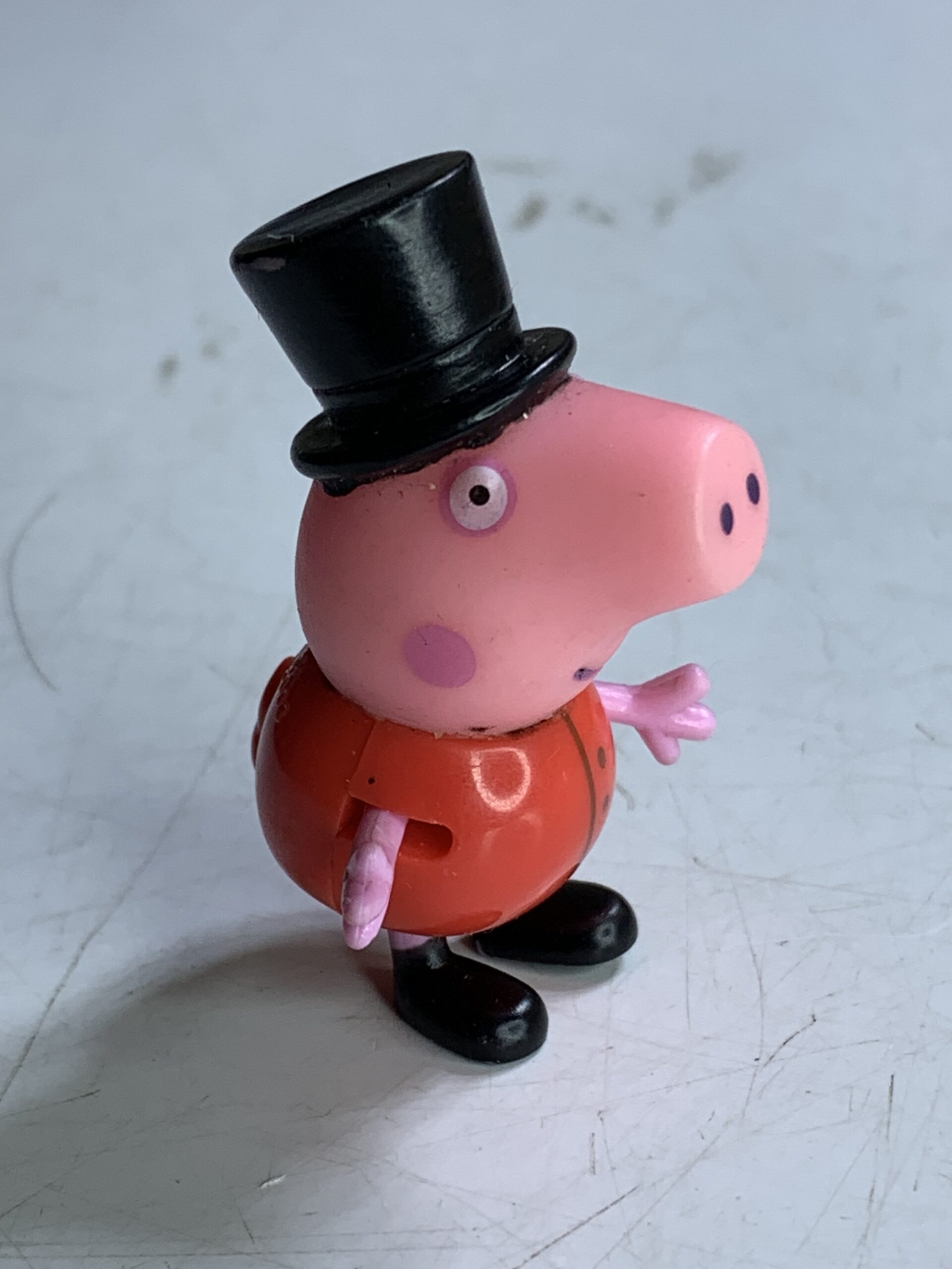 FIGURA PEPPA PIG ROYAL GUARD – 7 GRAMAS - #4 USADO (UK) PREÇO DO FRETE NA DESCRIÇÃO