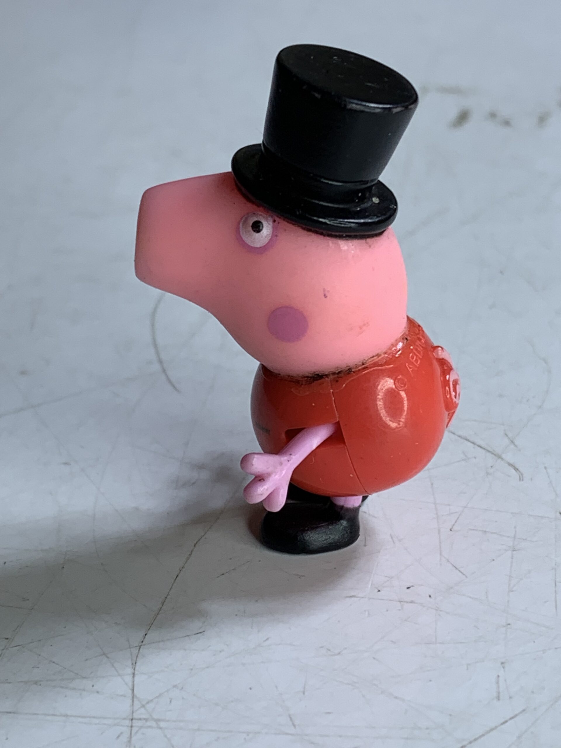 FIGURA PEPPA PIG ROYAL GUARD – 7 GRAMAS - #4 USADO (UK) PREÇO DO FRETE NA DESCRIÇÃO - Imagem 2