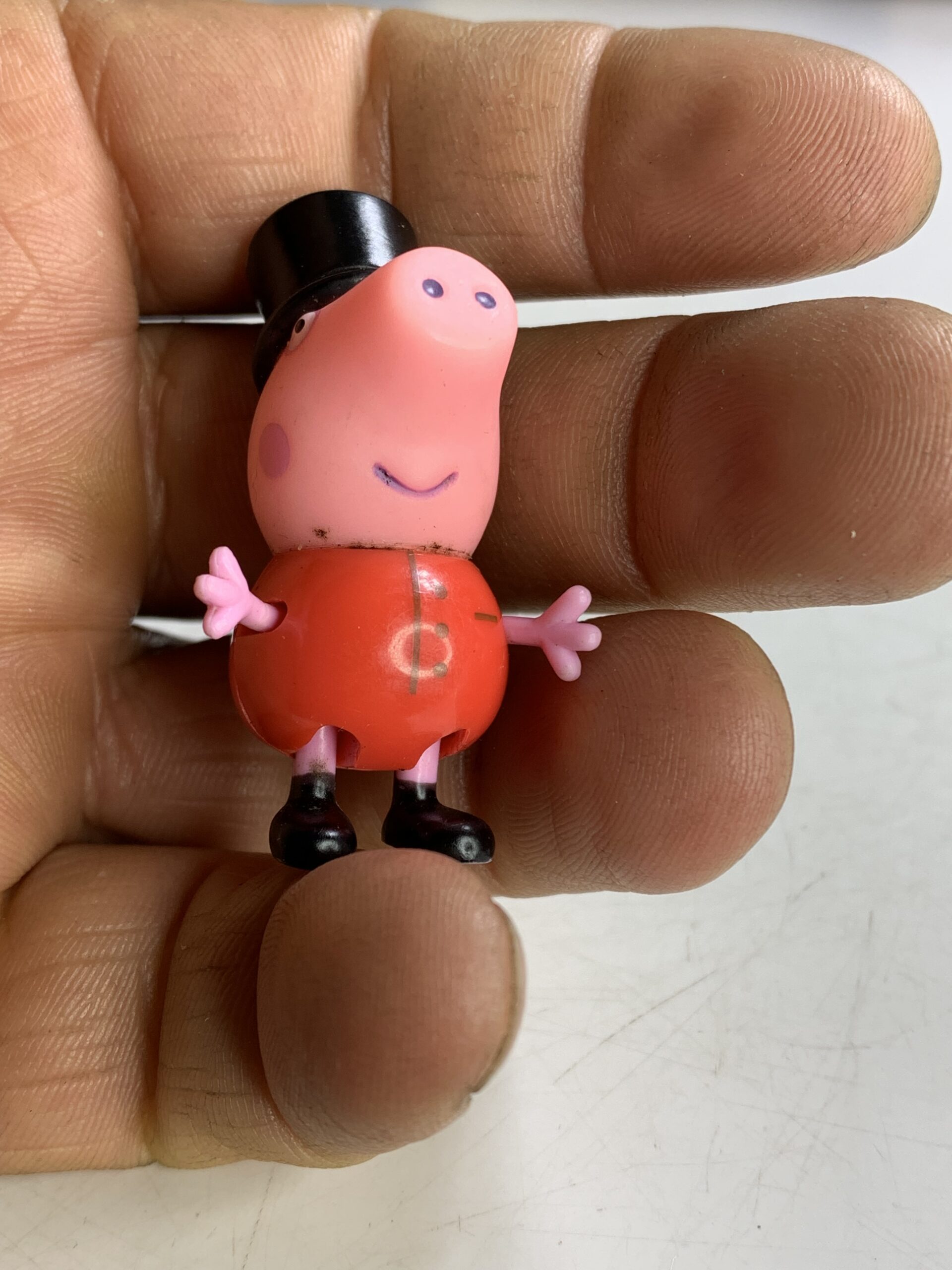 FIGURA PEPPA PIG ROYAL GUARD – 7 GRAMAS - #4 USADO (UK) PREÇO DO FRETE NA DESCRIÇÃO - Imagem 4