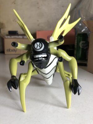 BEN 10 STINKFLY- INSECTÓIDE (SEM ASSAS) - 153 GRAMAS - USADO (UK) PREÇO DO FRETE NA DESCRIÇÃO