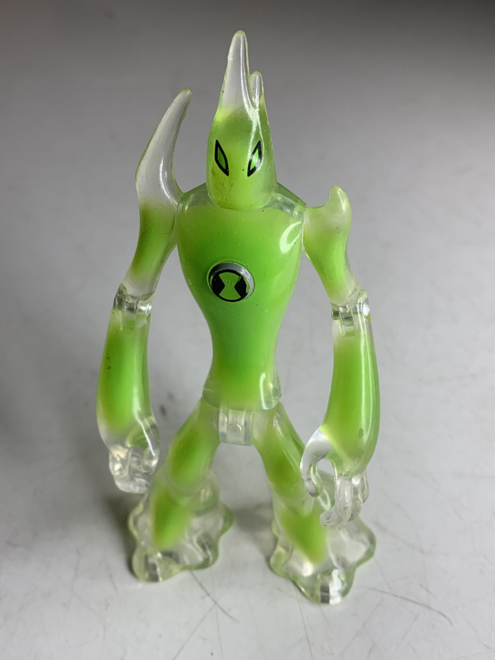 FIGURA BEN 10 GOOP DEFENDER – 25 GRAMAS – USADO (UK) PREÇO DO FRETE NA DESCRIÇÃO