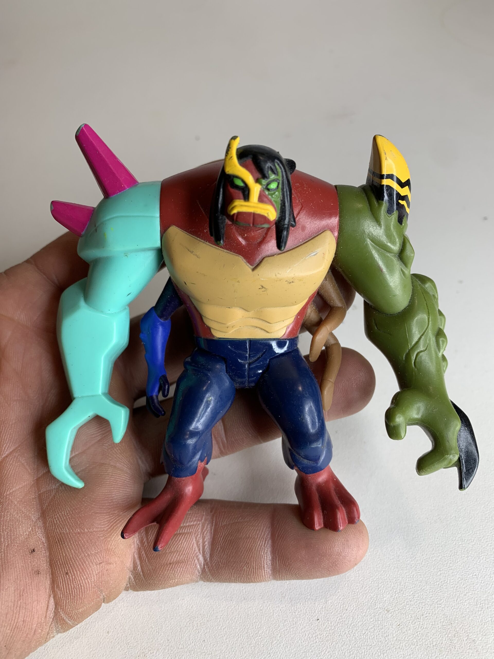 FIGURA BEN 10 ULTIMATE KEVIN (SEM RABO)– 82 GRAMAS – USADO (UK) PREÇO DO FRETE NA DESCRIÇÃO - Imagem 3