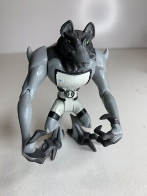 FIGURA BEN 10 METAMORFOS LOBISBEN - WOLF - (SEM RABO) - 43 GRAMAS - USADO (UK) PREÇO DO FRETE NA DESCRIÇÃO