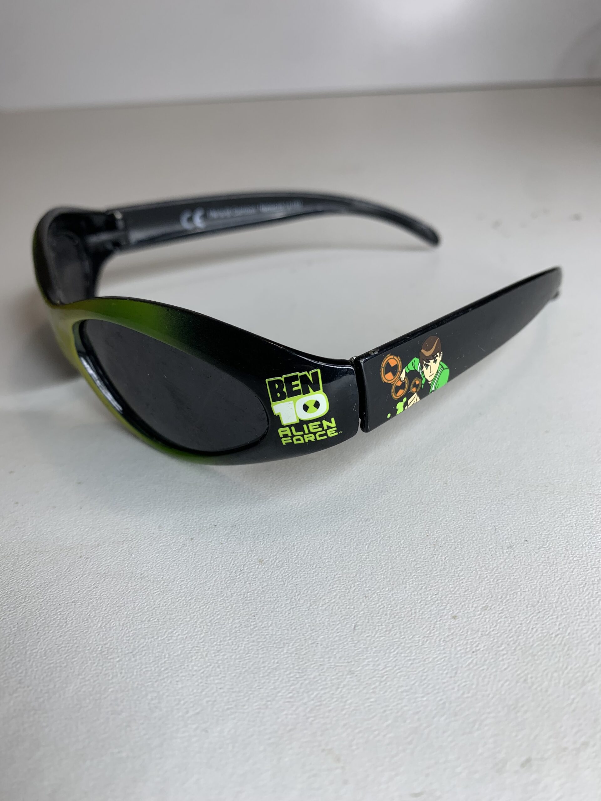 ÓCULOS BEN 10 ALIEN FORCE ANO 2010 – 19 GRAMAS – USADO (UK) PREÇO DO FRETE NA DESCRIÇÃO - Imagem 3