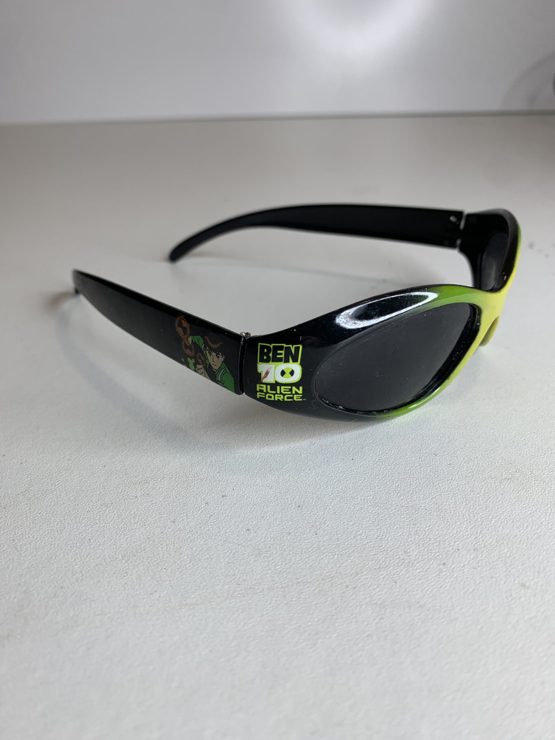 ÓCULOS BEN 10 ALIEN FORCE ANO 2010 – 19 GRAMAS – USADO (UK) PREÇO DO FRETE NA DESCRIÇÃO - Imagem 4