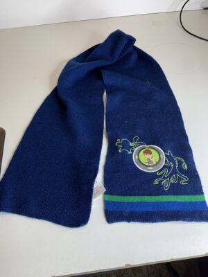 CACHECOL INFANTIL AZUL BEN 10 TENNYSON – 63 GRAMAS – USADO (UK) PREÇO DO FRETE NA DESCRIÇÃO