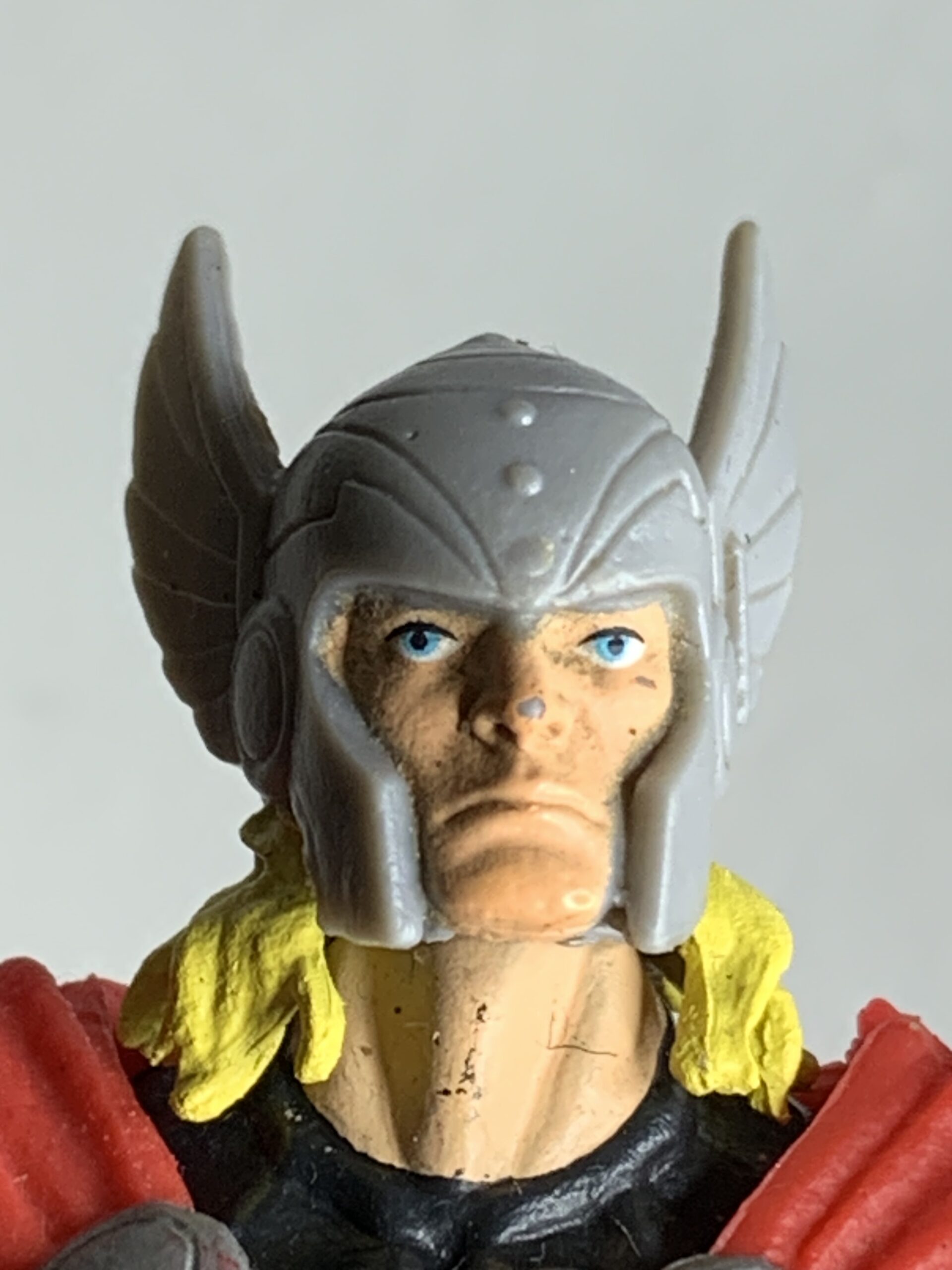 FIGURA DE 2013 THOR MARVEL AVENGERS ASSEMBLE – 48 GRAMAS – USADO (UK) PREÇO DO FRETE NA DESCRIÇÃO - Imagem 3