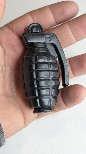 ARMAS E ACESSÓRIOS ACTION FIGURE - GRANADA DE PLÁSTICO – USADO (UK) PREÇO DO FRETE NA DESCRIÇÃO