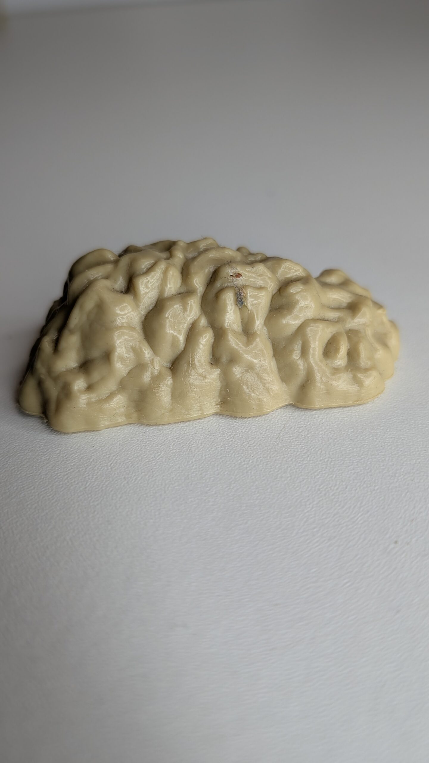 ARMAS E ACESSÓRIOS ACTION FIGURE - BARRICADA TIPO PEDRA – 8 GRAMAS USADO (UK) PREÇO DO FRETE NA DESCRIÇÃO