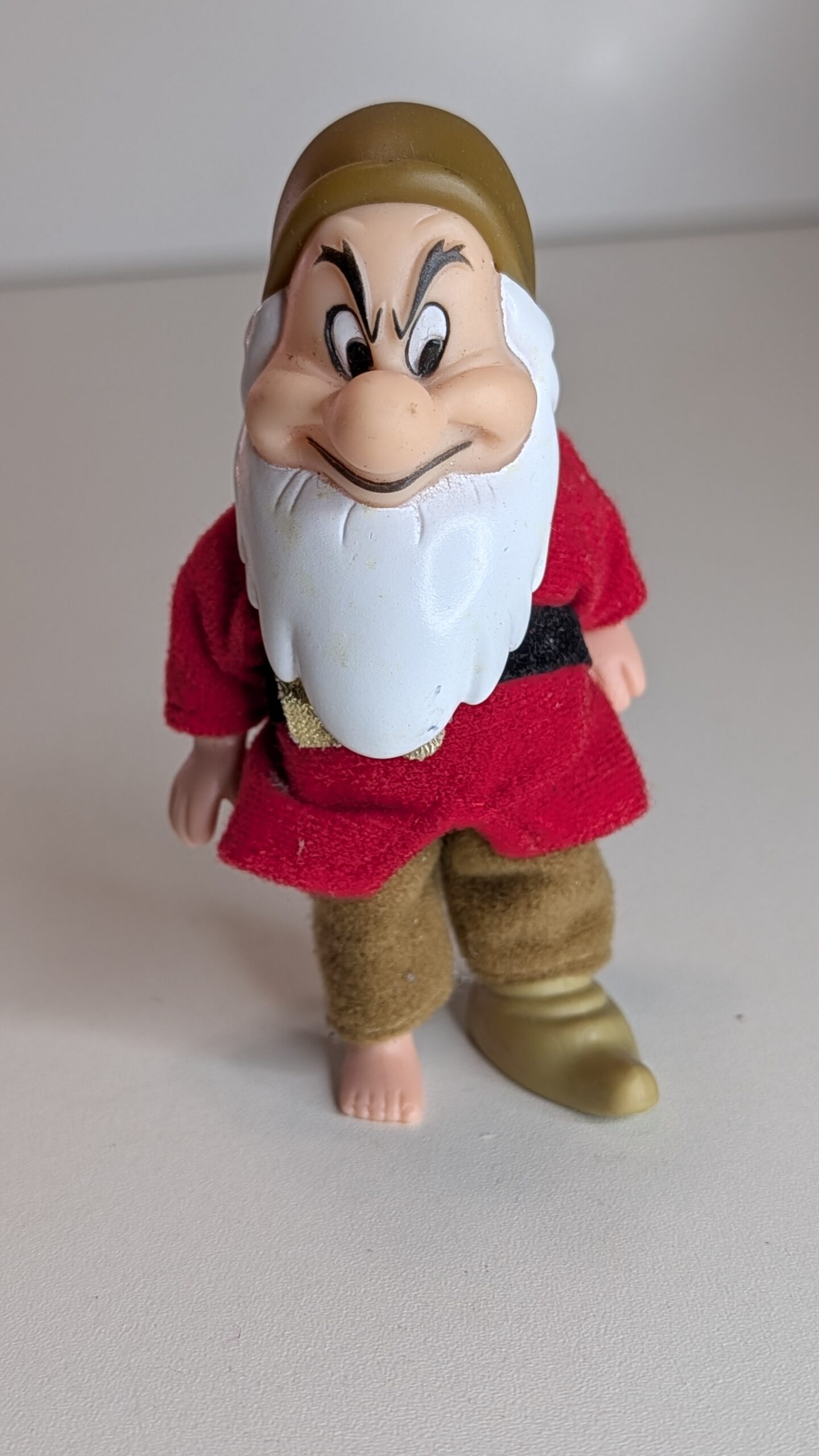 FIGURA DE SIMBA GRUMPY DWARF SNOW WHITE DISNEY – 43 GRAMAS – USADO (UK) PREÇO DO FRETE NA DESCRIÇÃO