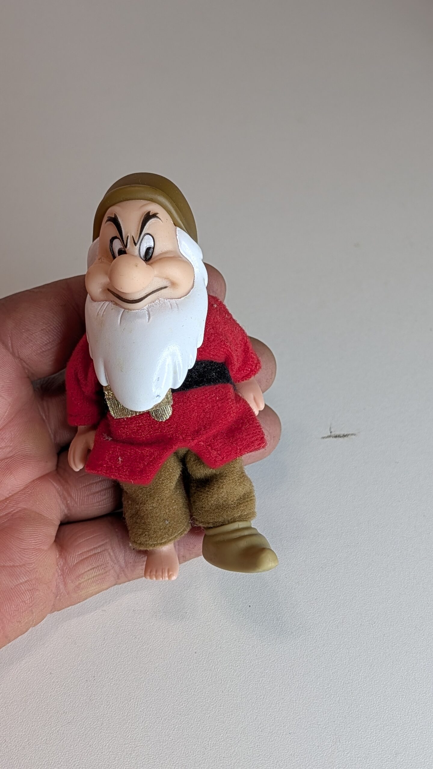 FIGURA DE SIMBA GRUMPY DWARF SNOW WHITE DISNEY – 43 GRAMAS – USADO (UK) PREÇO DO FRETE NA DESCRIÇÃO - Imagem 4