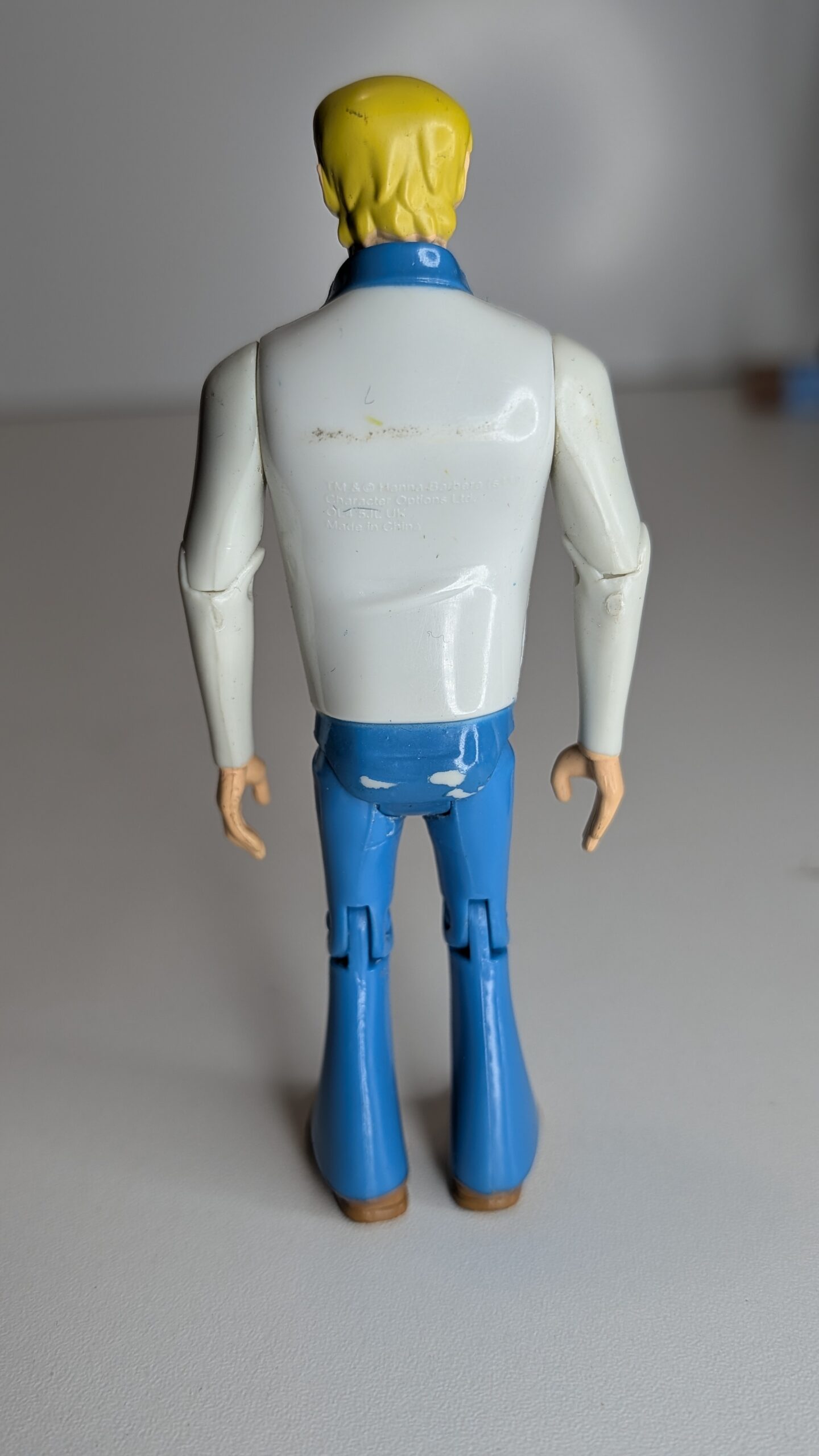 FIGURA DE 2011 SCOOBY-DOO SCOOBY DOO FRED – 34 GRAMAS - USADO - Imagem 6