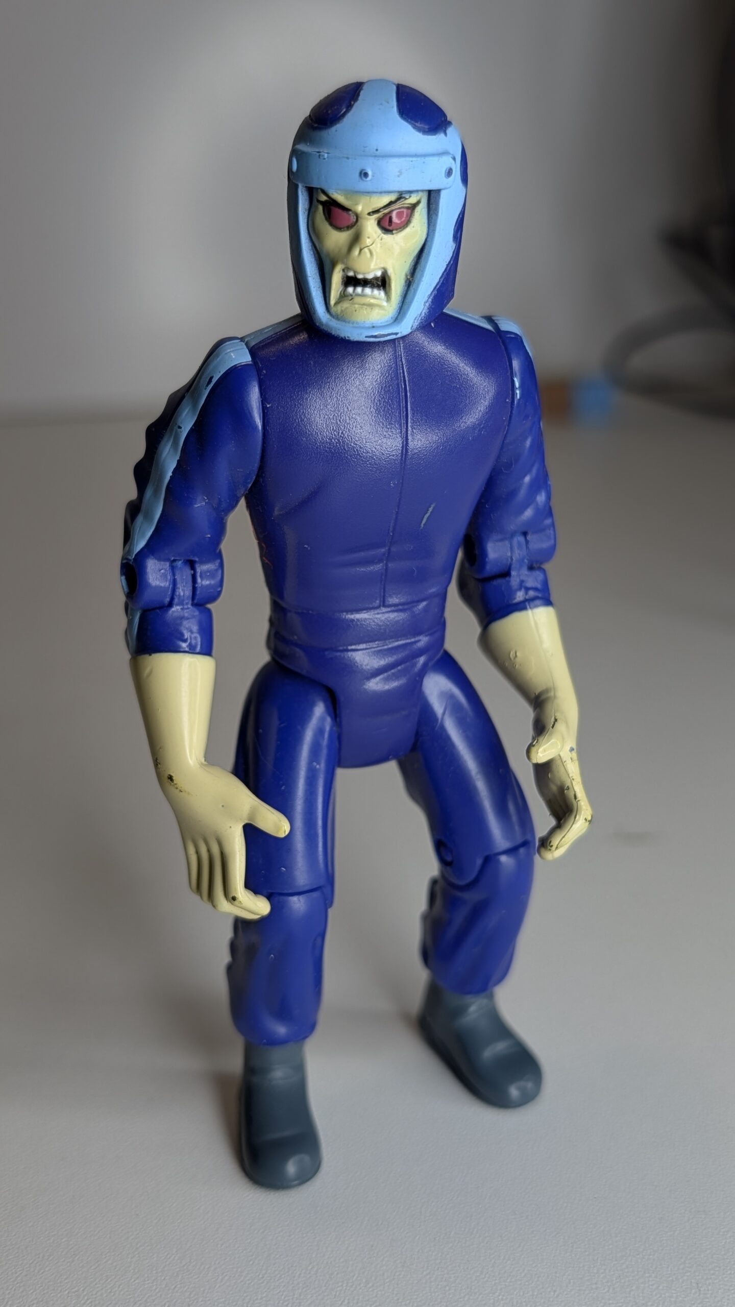 FIGURA DE 2007 SCOOBY-DOO SCOOBY DOO AND THE PHANTOM RACER - SCOOBY-DOO E O CORREDOR FANTASMA – 57 GRAMAS - USADO