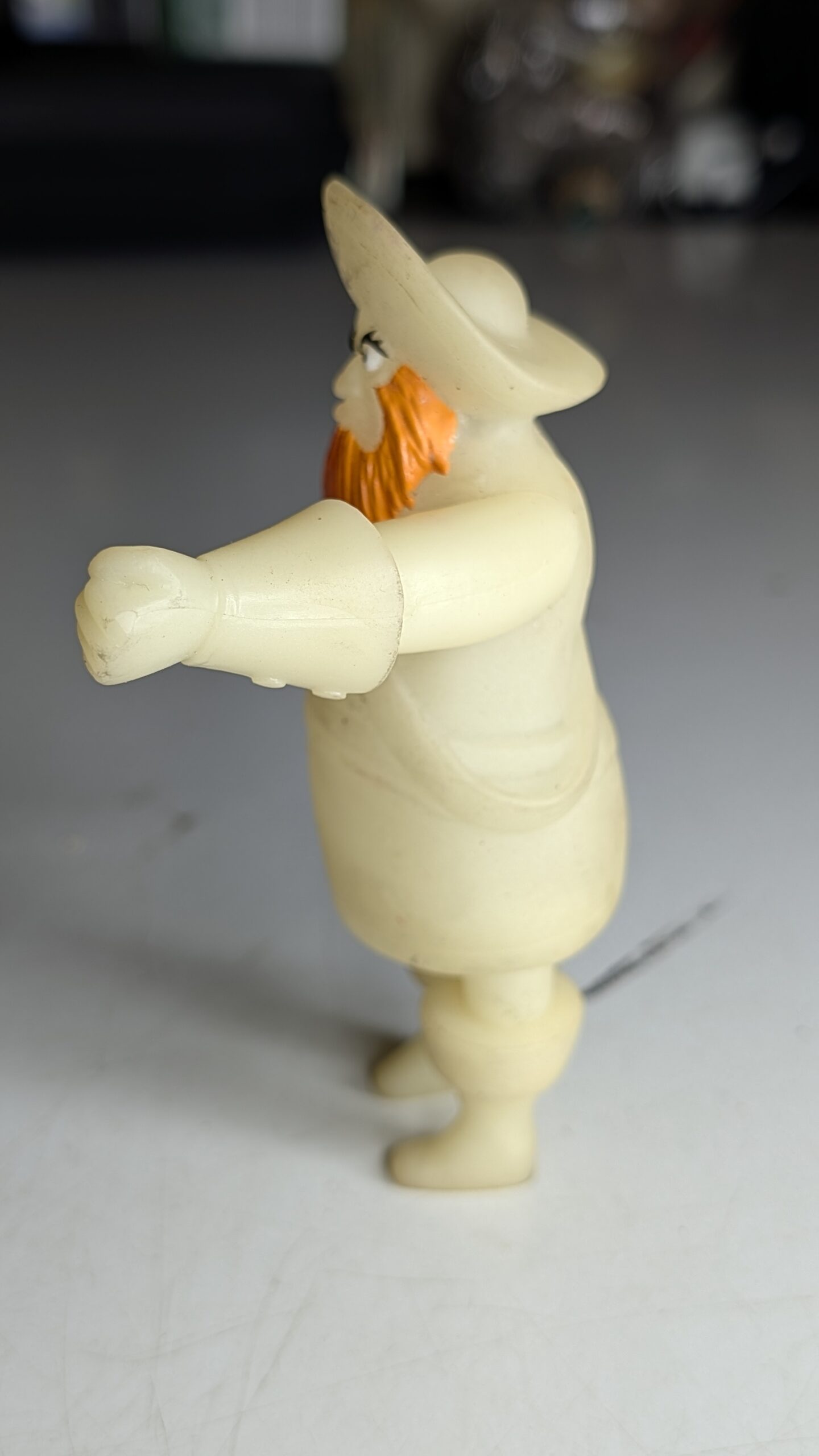 FIGURA DE 2003 SCOOBY-DOO FANTASMA DO PIRATA BARBA RUIVA FLUORECENTE – 55 GRAMAS - USADO - Imagem 5