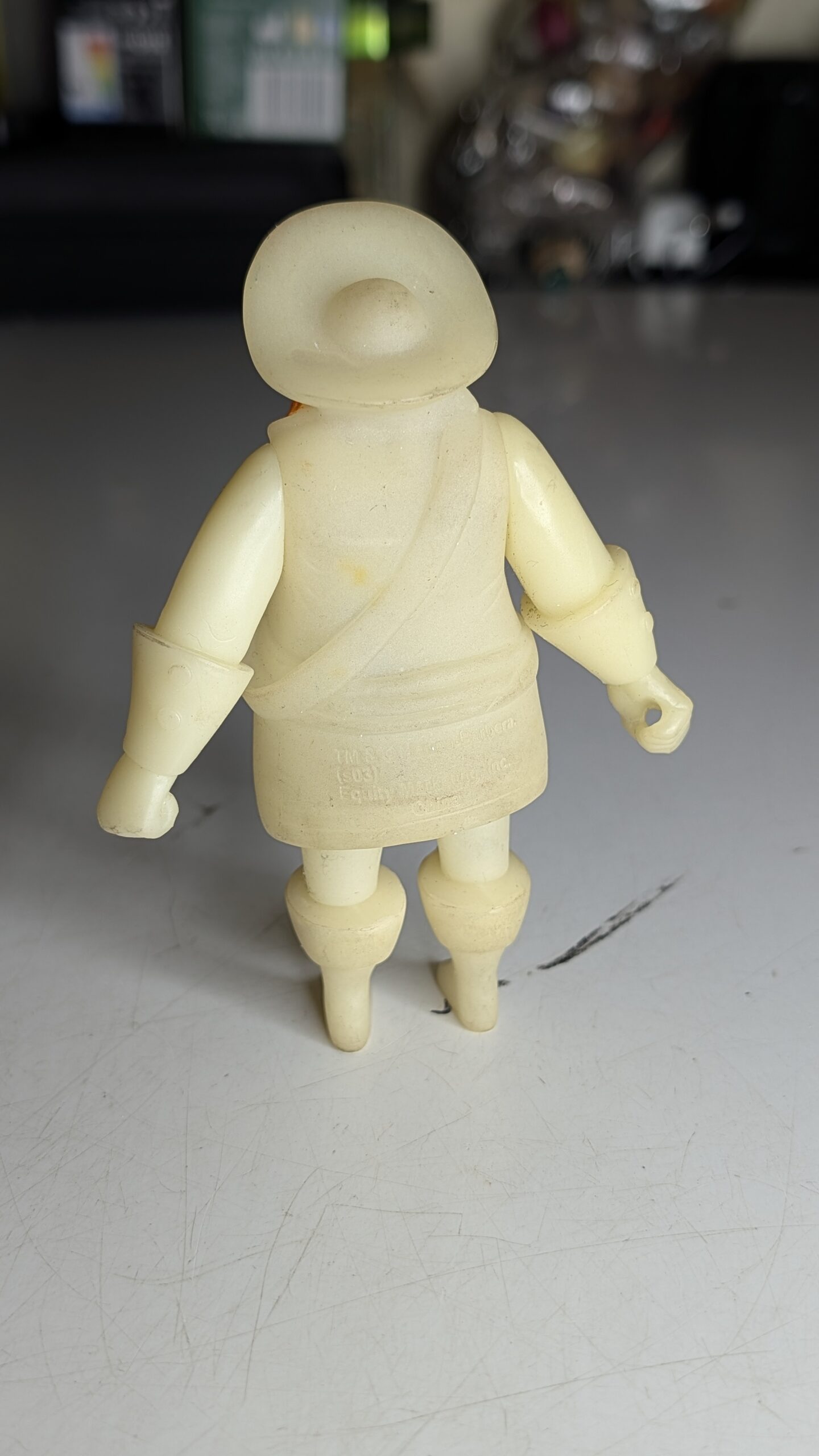 FIGURA DE 2003 SCOOBY-DOO FANTASMA DO PIRATA BARBA RUIVA FLUORECENTE – 55 GRAMAS - USADO - Imagem 8