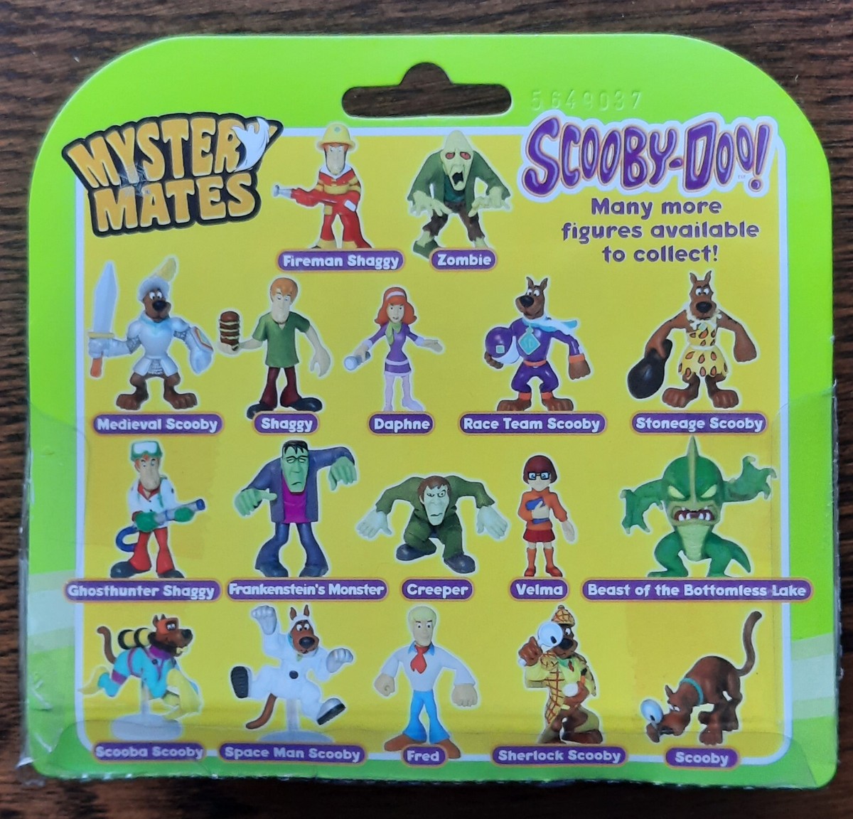 FIGURA DE 2008 MYSTERY MATES SCOOBY-DOO – SCOOBY DOO SALSICHA SHAGGY - SHERLOCK SCOOBY - 15 GRAMAS - USADO - Imagem 2