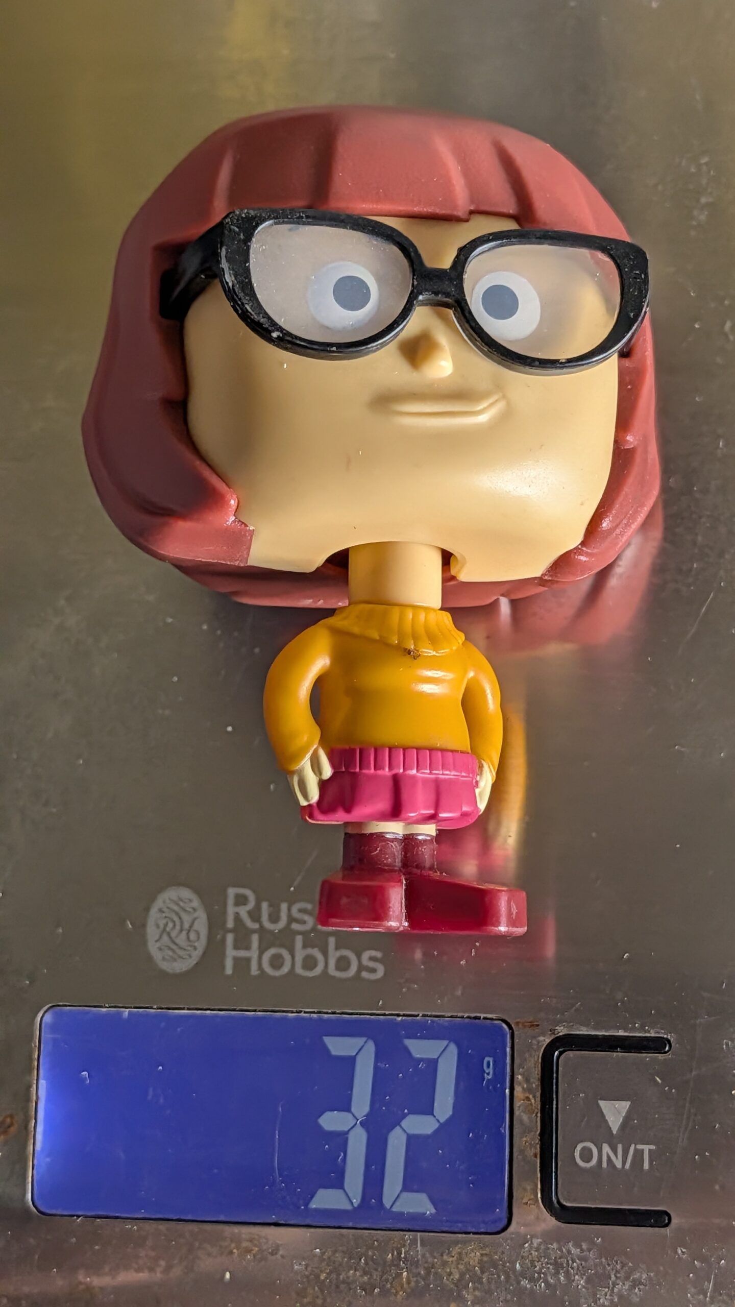 FIGURA DE 2019/20 MCDONALD'S SCOOBY-DOO VELMA DINKLEY CABEÇA DE MOLA – 32 GRAMAS - USADO - Imagem 9