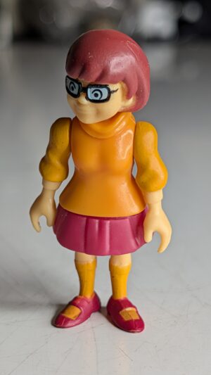 FIGURA DE 2015 SCOOBY-DOO - VELMA – 8 GRAMAS – USADO