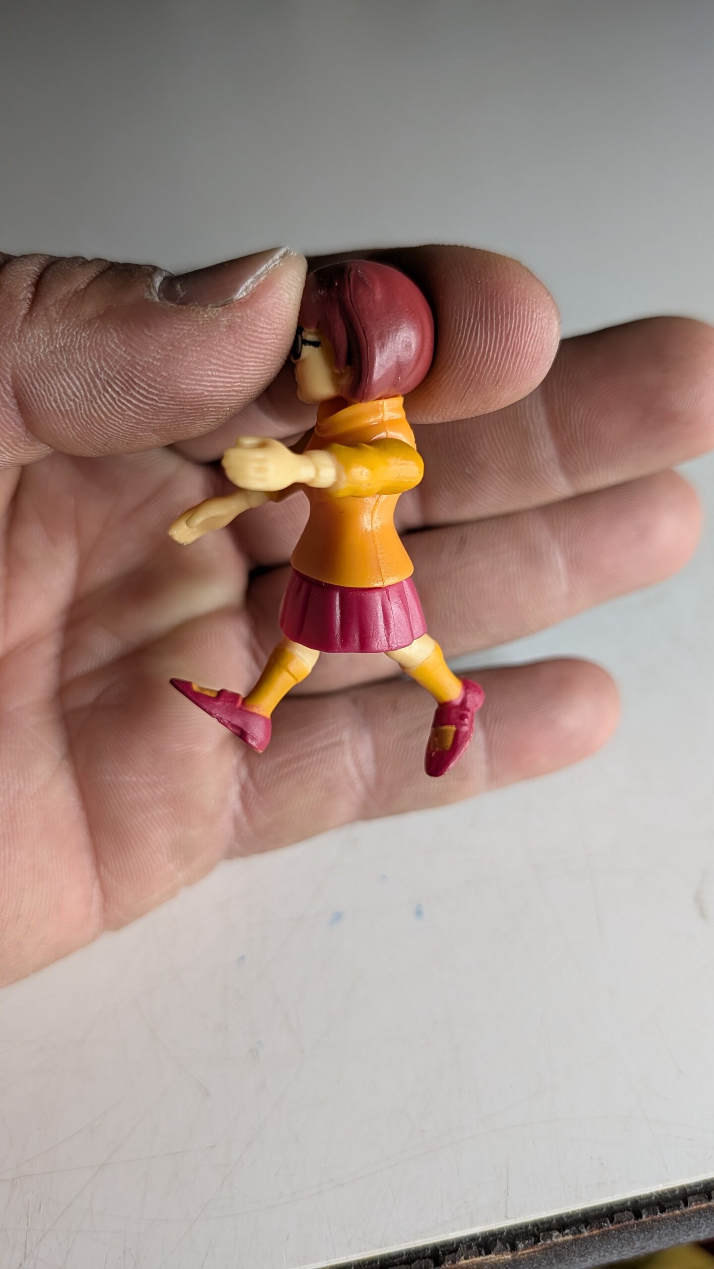 FIGURA DE 2015 SCOOBY-DOO - VELMA – 8 GRAMAS – USADO - Imagem 4