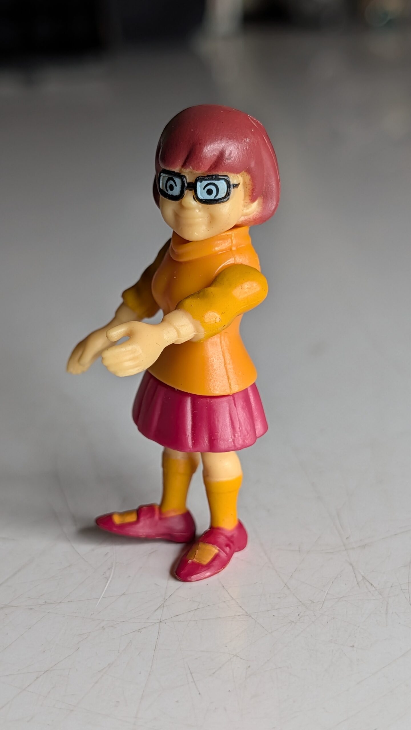 FIGURA DE 2015 SCOOBY-DOO - VELMA – 8 GRAMAS – USADO - Imagem 5