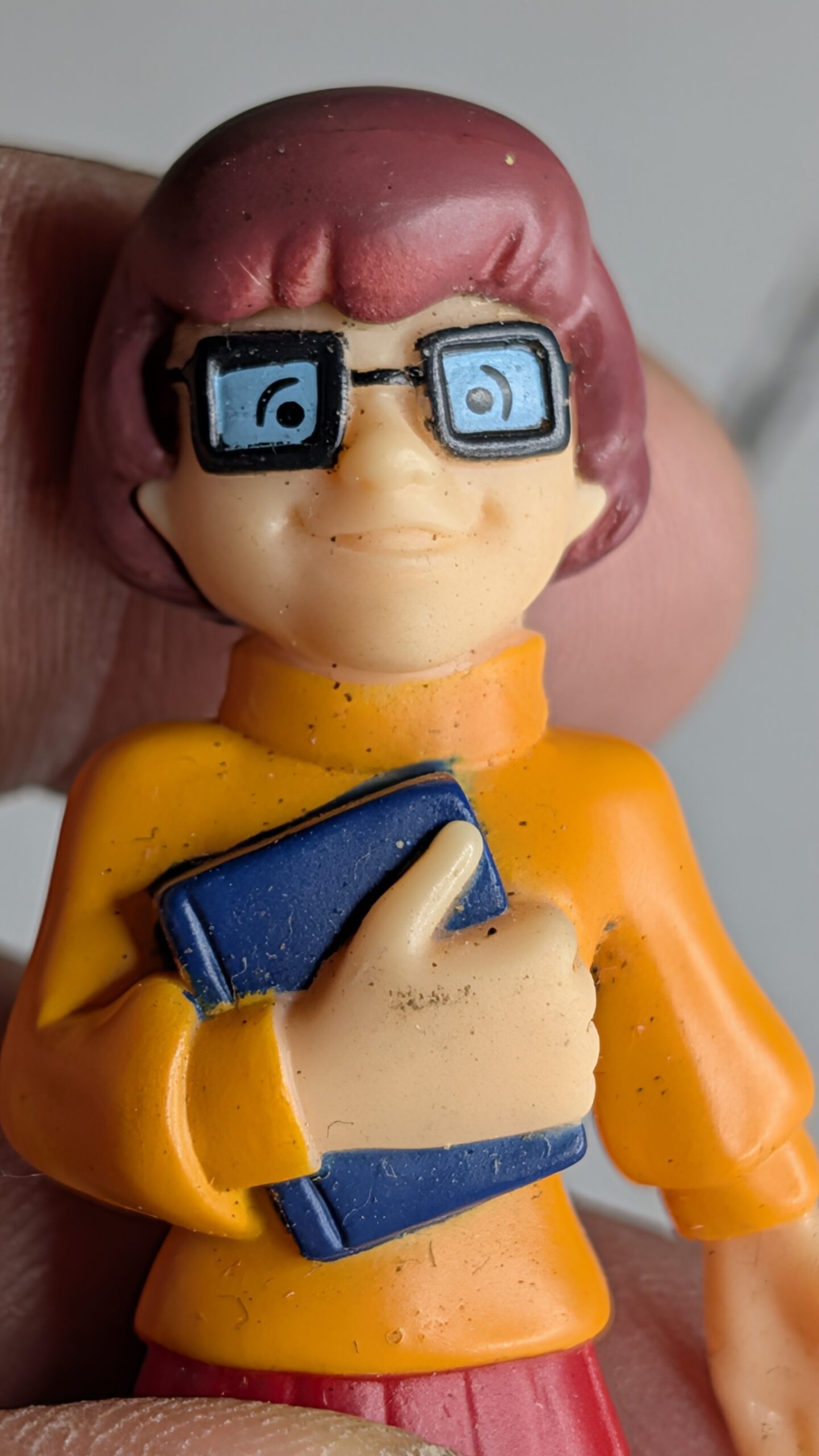 FIGURA DE 2008 SCOOBY-DOO - VELMA – 10 GRAMAS – USADO - Imagem 2