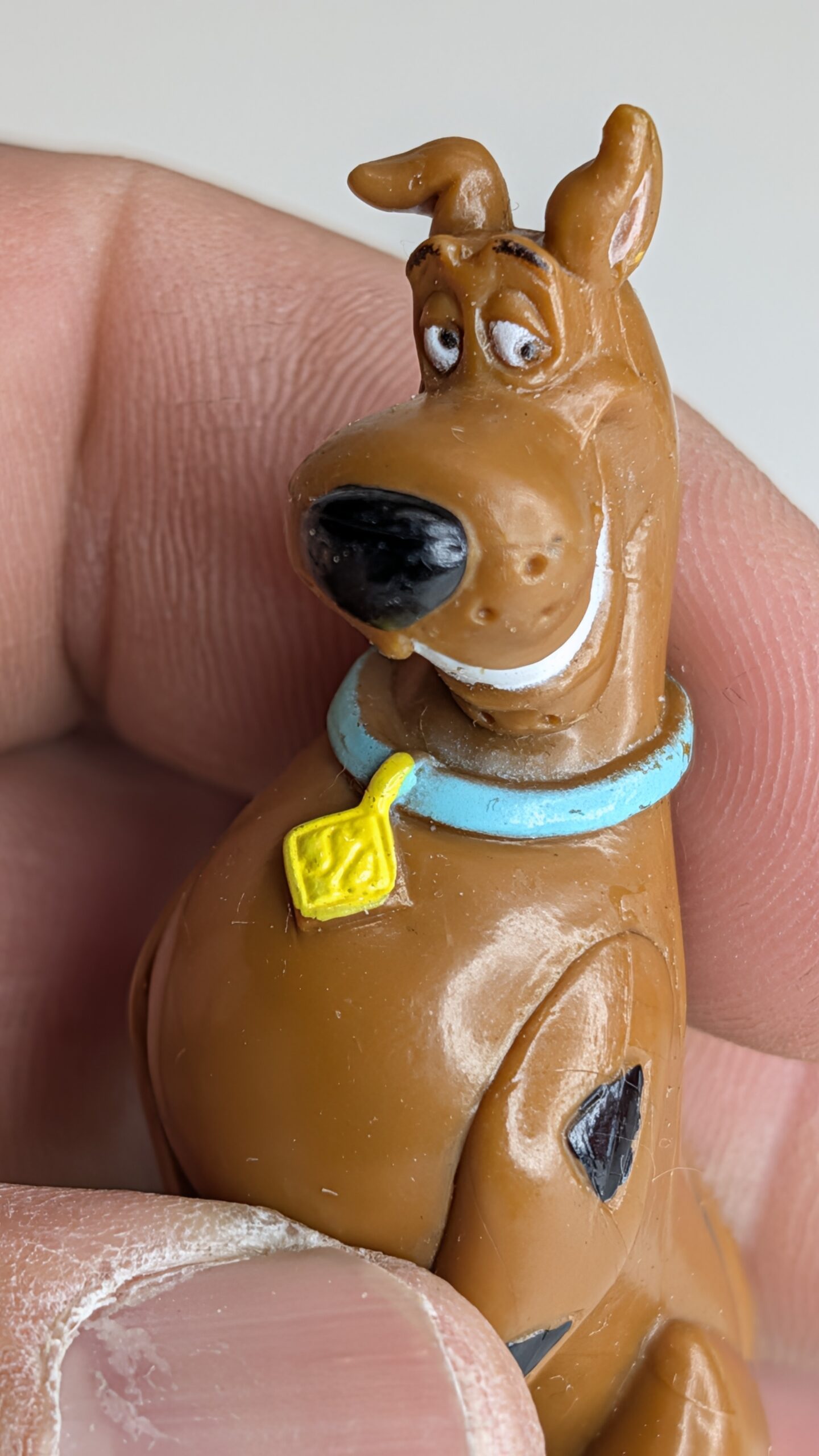 FIGURA DE 2008 SCOOBY-DOO - 19 GRAMAS - USADO - Imagem 2